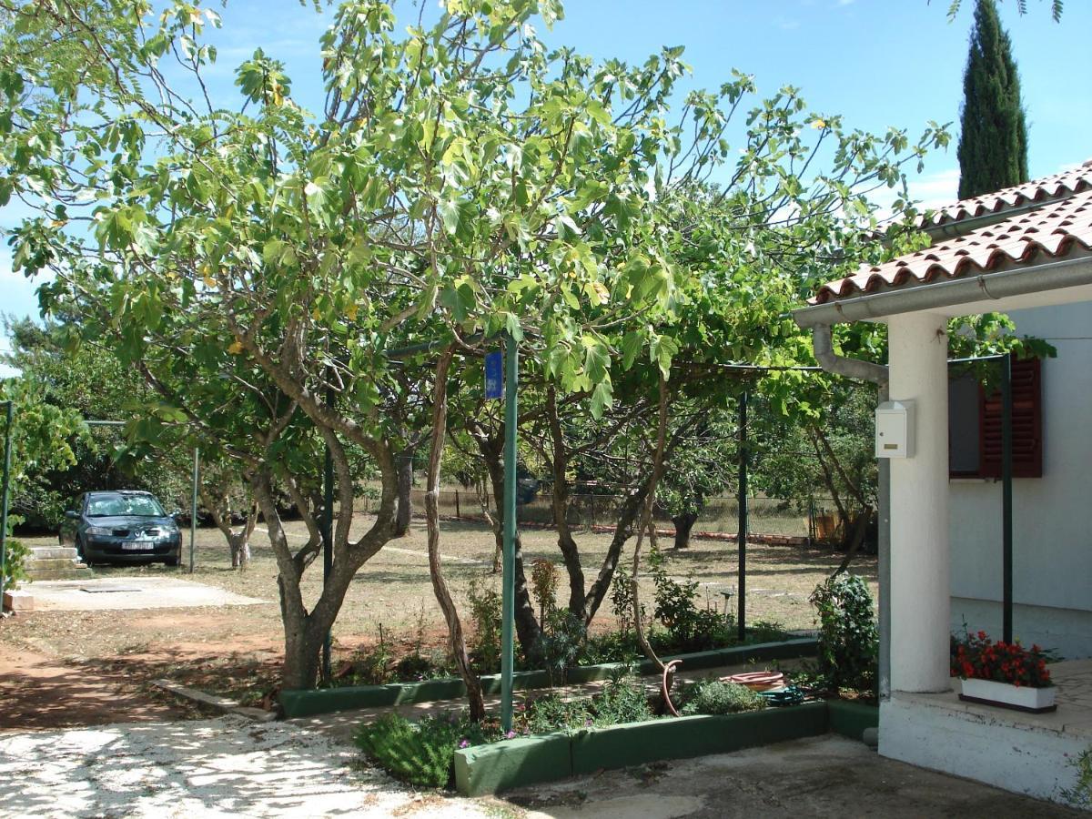 Medel Villa Medulin Bagian luar foto